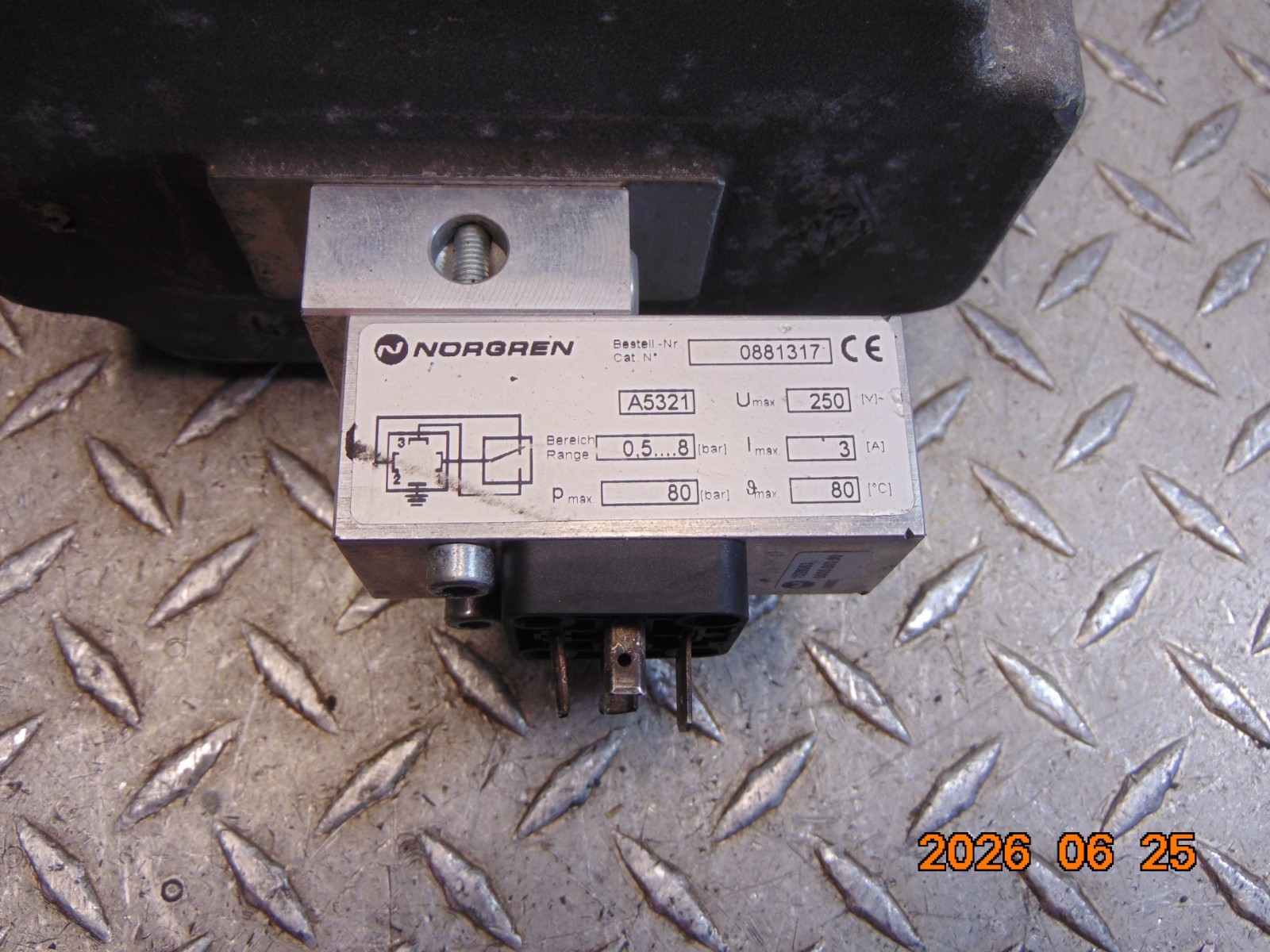 HERION 2493220 GM VALVE XSZ 50 with NORGREN 0881317 PRESSURE SWITCH