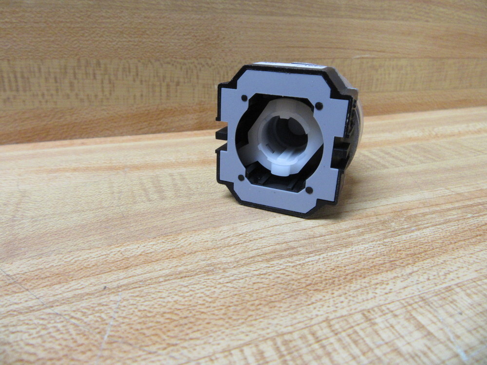 IDEC ABD210NUB Black Momentary Push Button ABD