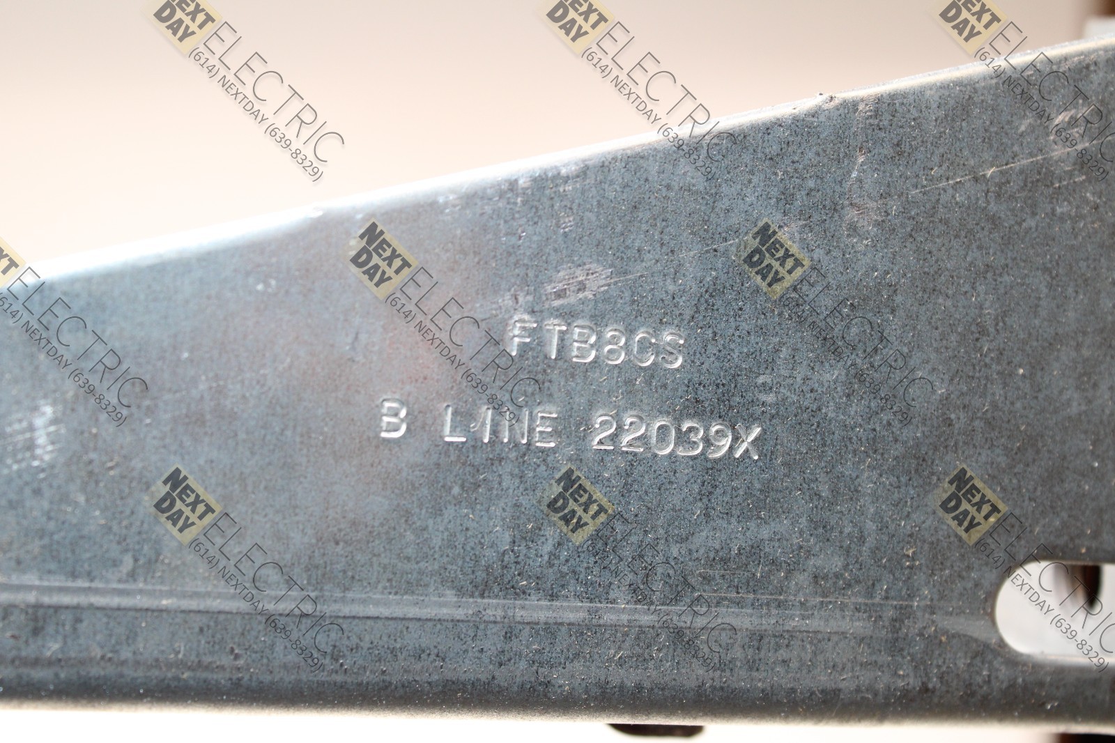 Cooper B Line, 22039X, FTB8CS, Support Bracket Shelf Wireway Flextray Wall 8″