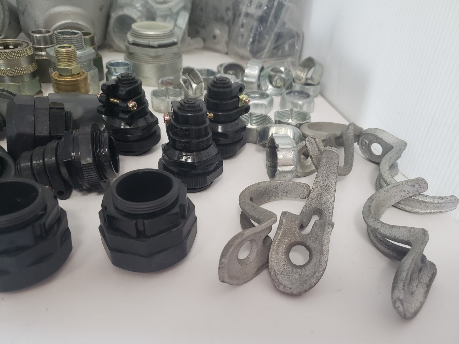 LARGE ASST. DADCO, MASTER LOCK, T&B, SNAP-TITE, CROUSE HINDS & OTHER INDUSTRIAL