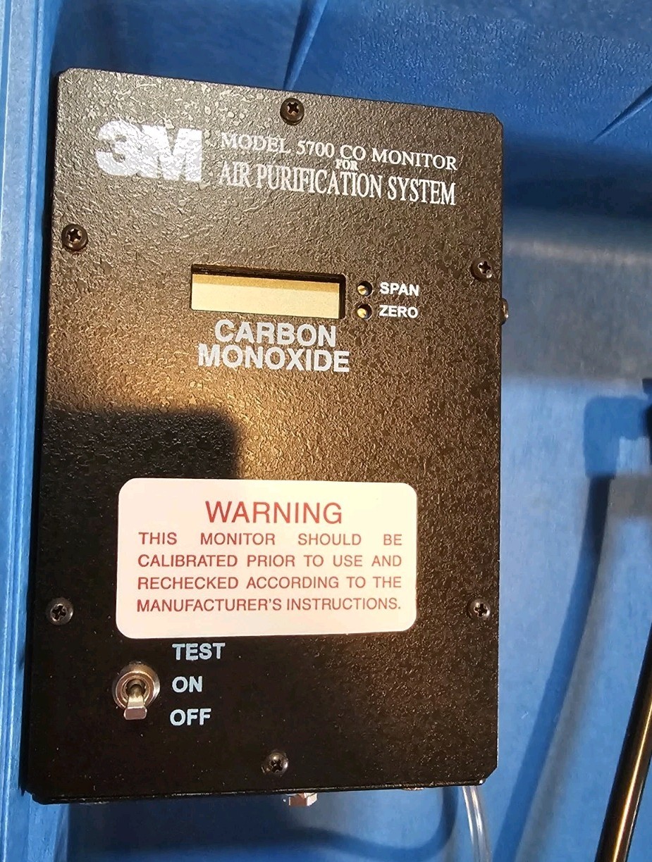 3M™ Portable Compressed Air Filter and Regulator Panel 256-02-00 CO Monitor 5700