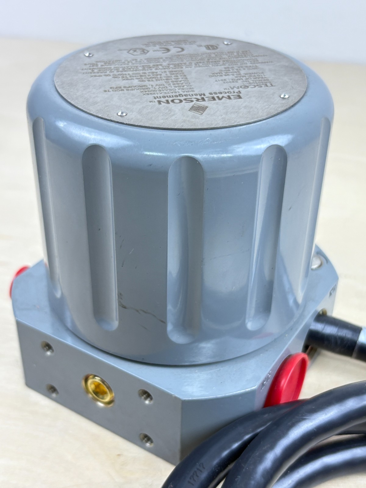 Emerson Tescom ER5050SI-1 Electropneumatic Actuator Controller, Series ER5000
