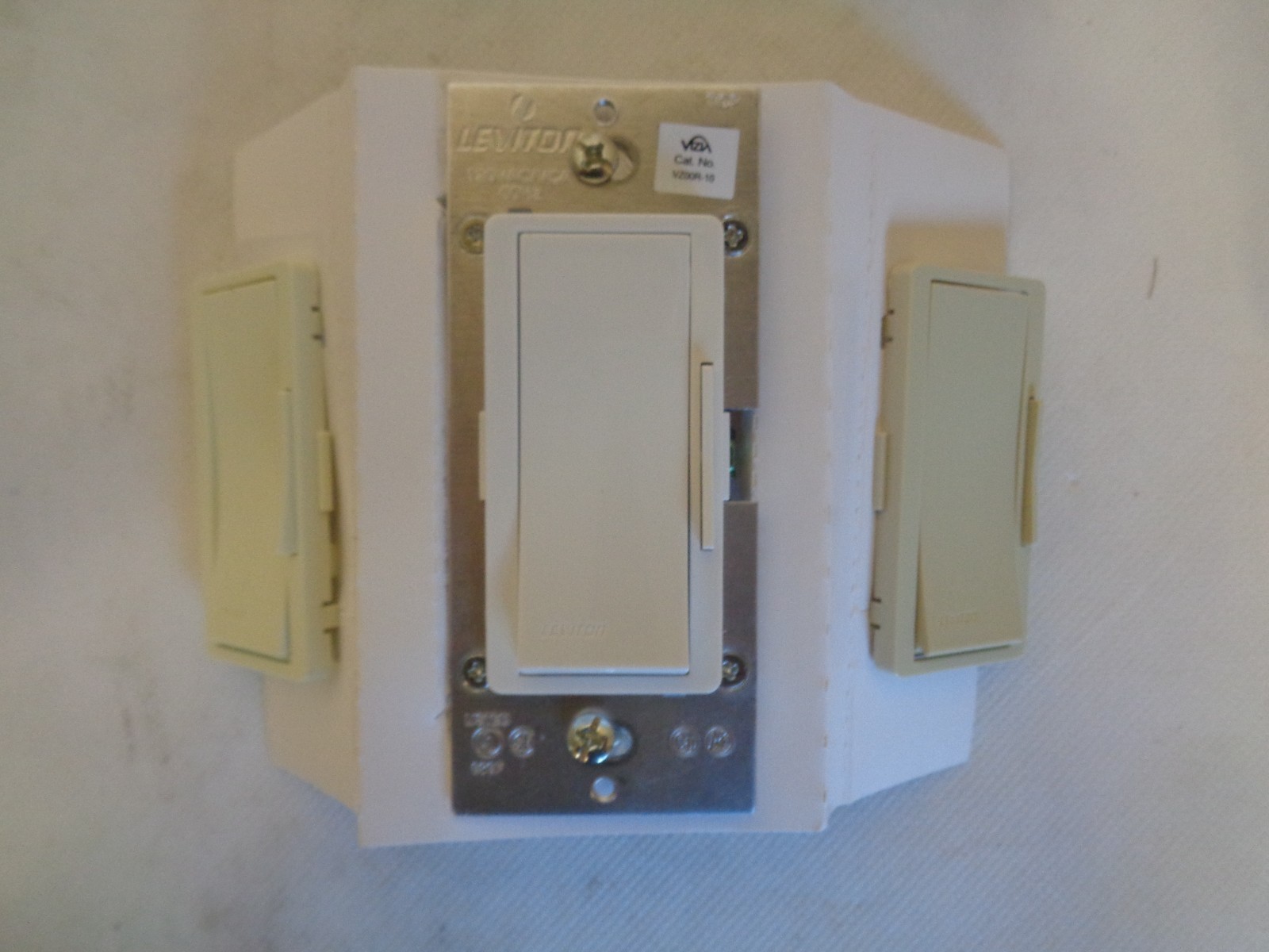NEW LEVITON VZ00R-10X LIGHT DIMMER SWITCH REMOTE 120V 3 COLOR OPTION
