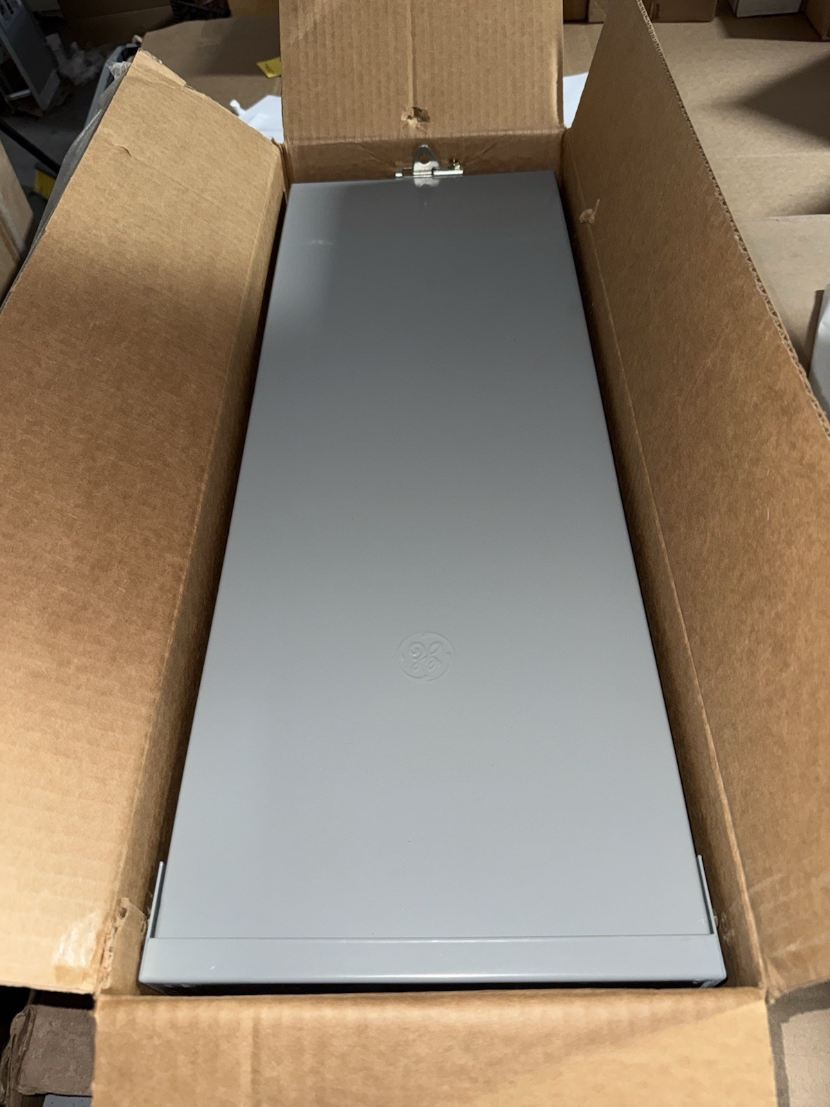 GE Spectra TE150R Circuit Breaker Enclosure – NEW IN BOX