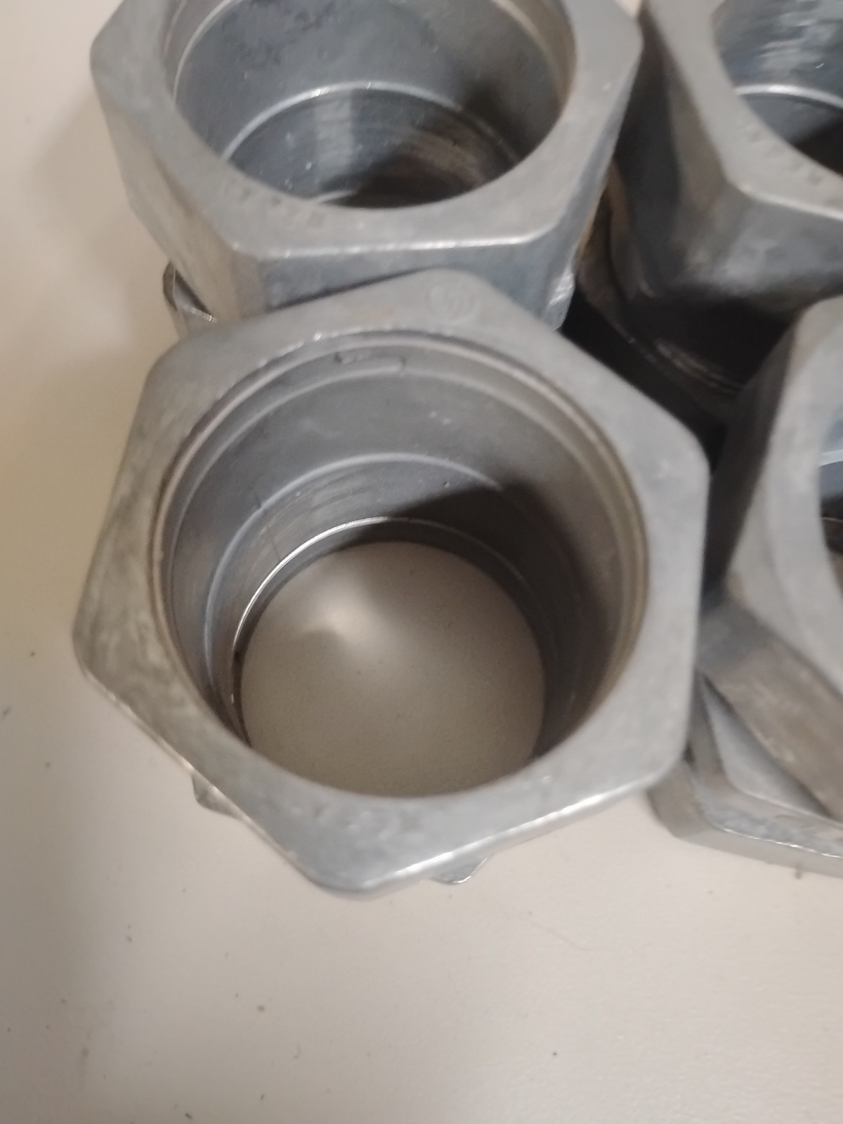 Lot Of 4 1′ EMT Zinc Die Cast Compression Coupling. New