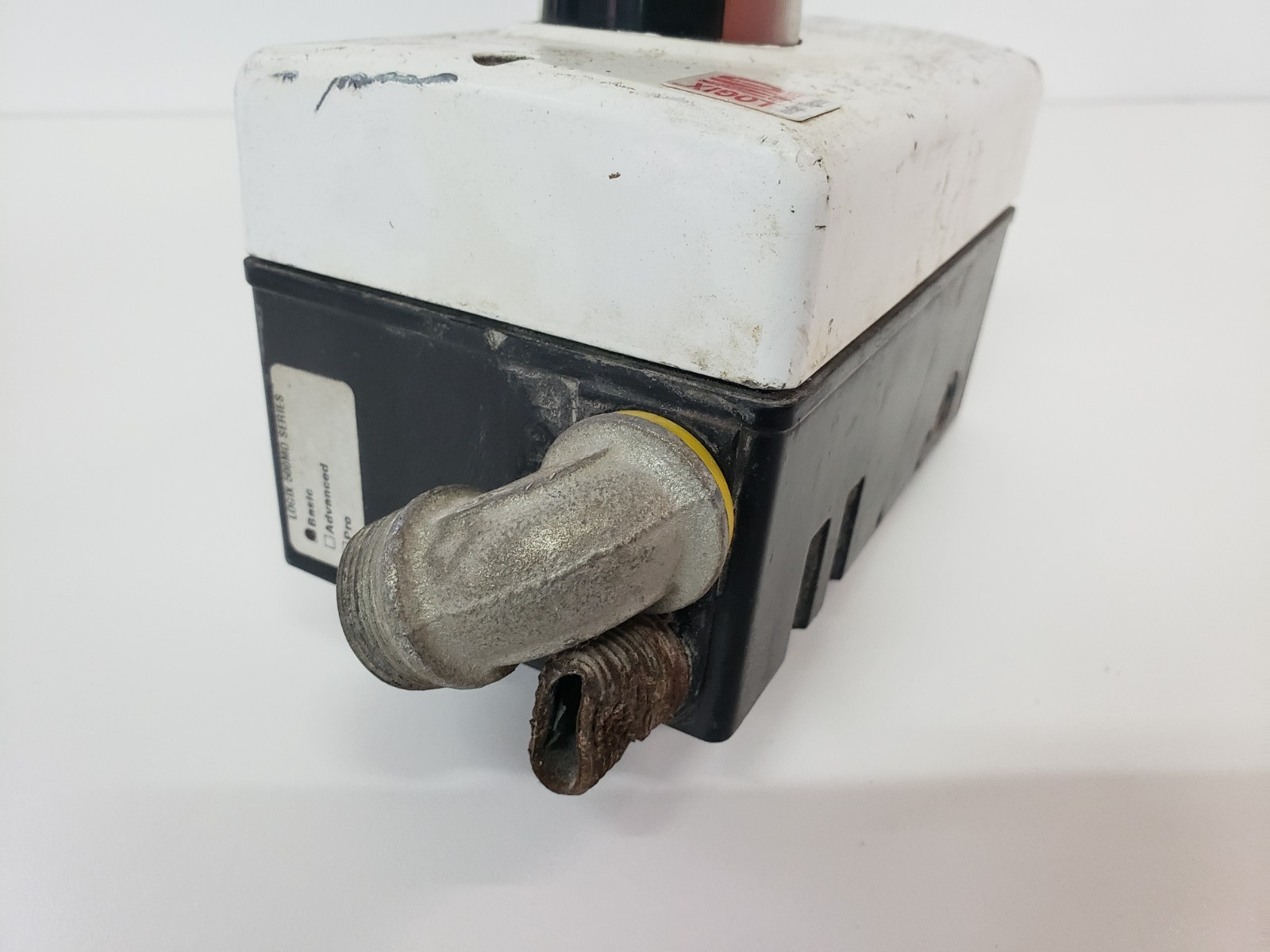 Flowserve Logix 500MD Digital Valve Positioner 520MD-14-W1DEE-D001-GM2