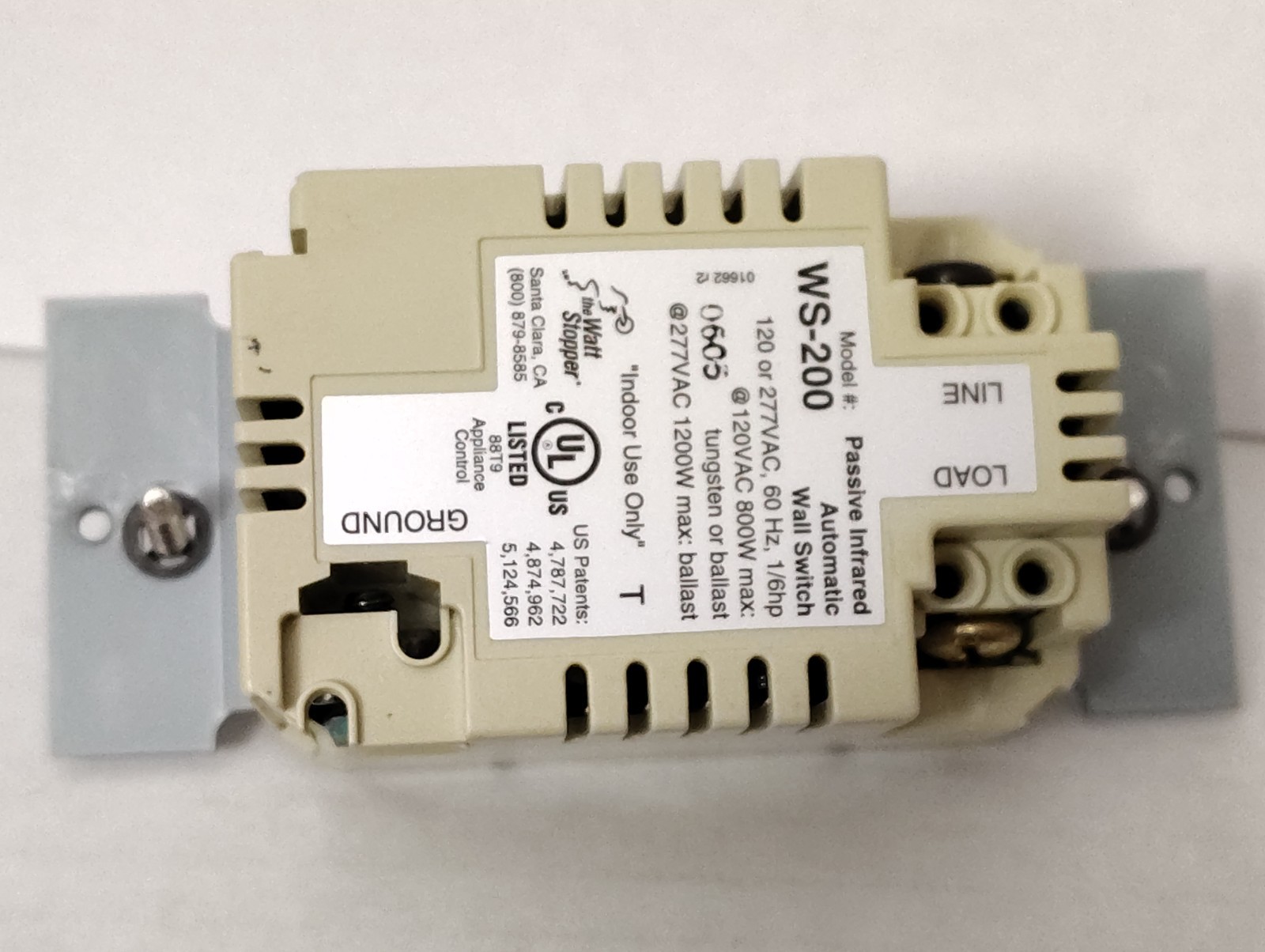 Watt Stopper WS-200-I PIR Automatic Wall Switch 120-277 VAC 60 Hz Ivory Open Box