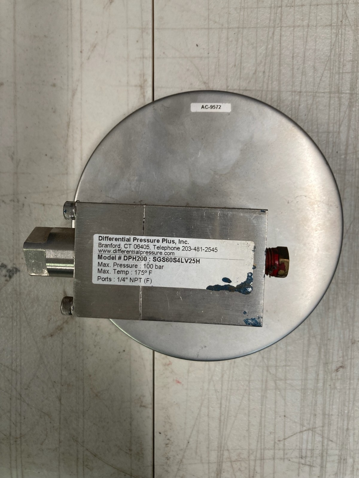 Differential Pressure Plus Inc. DPH200 Pressure Switch / Transmitter 100 Bar Max