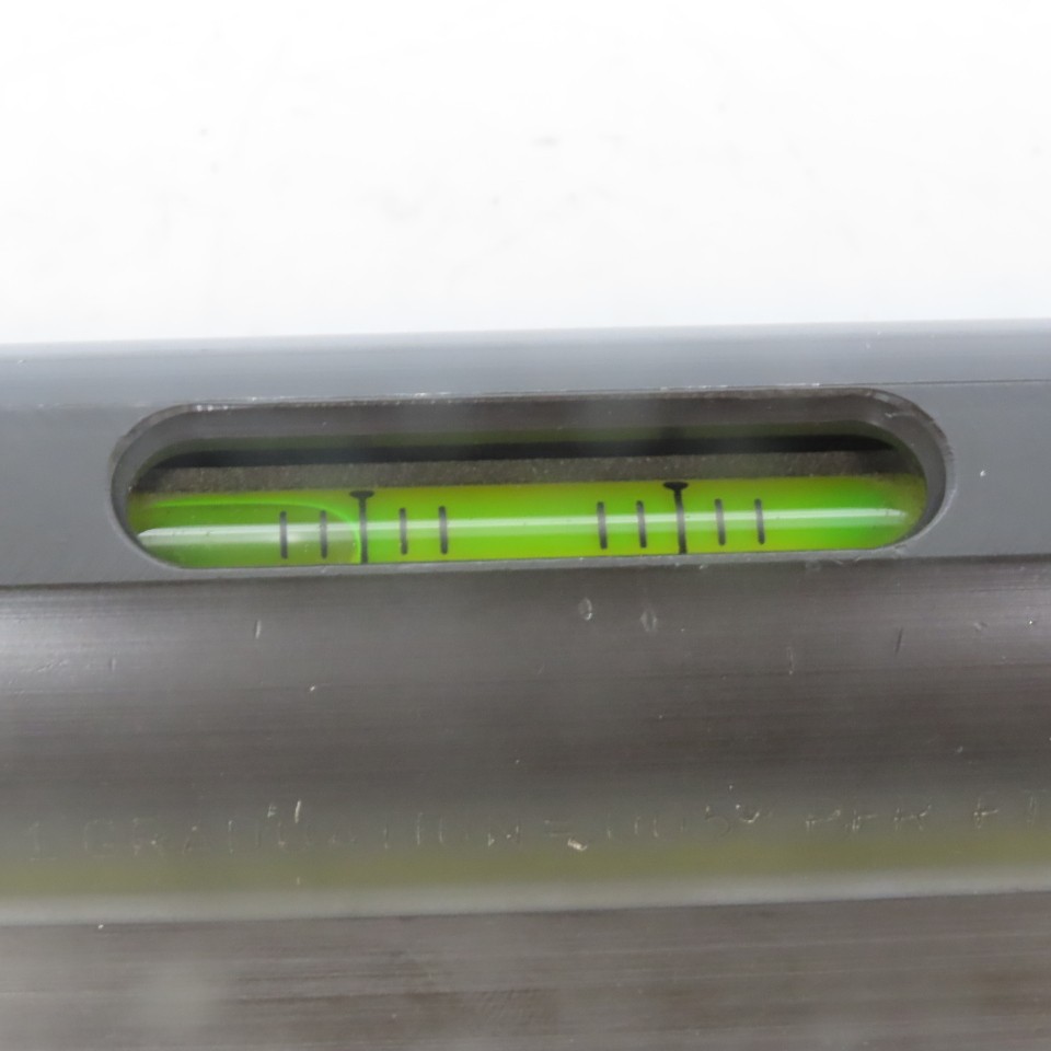 Empire No. 180 24″ Precision Machine Bubble V- Level