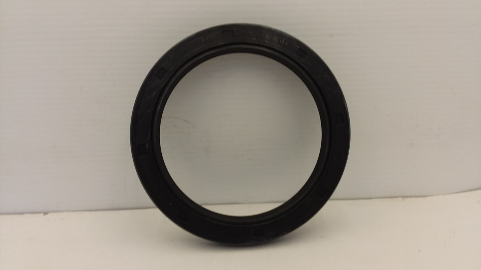 TCM 105X135X14TC-BX LIP SHAFT SEAL NITRILE DBL SPRING RUBBERIZED NIB