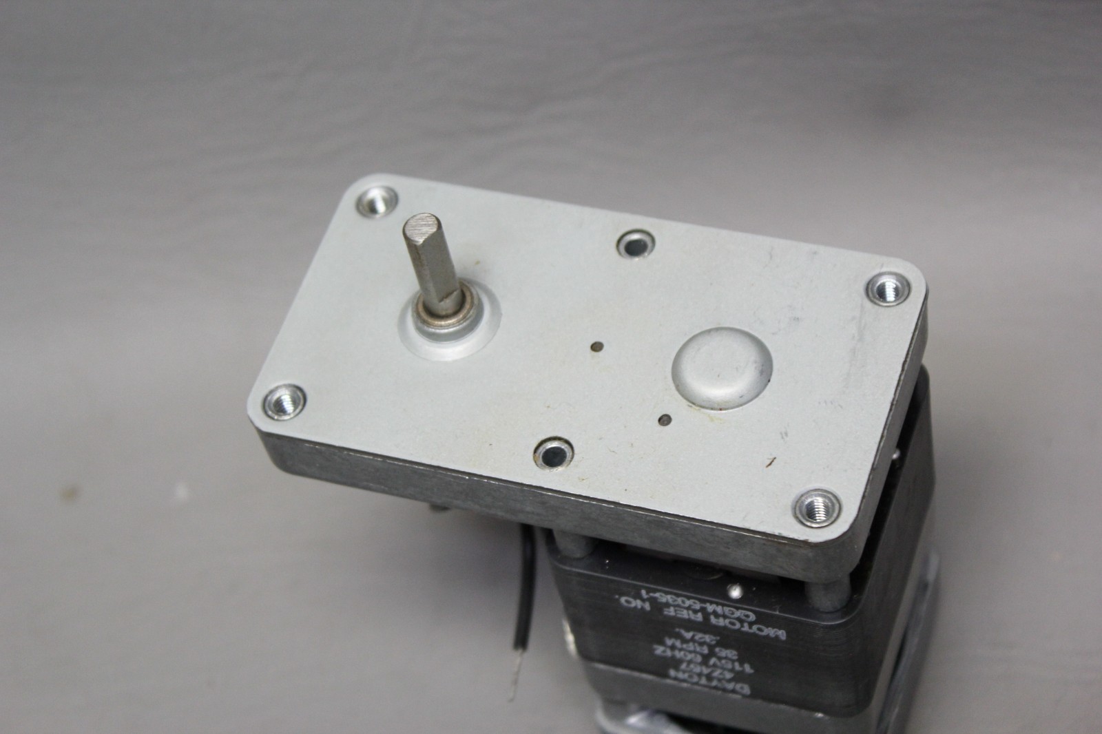 DAYTON GEAR REDUCTION MOTOR 4Z457 QGM-5035-1 115V 60HZ 35RPM