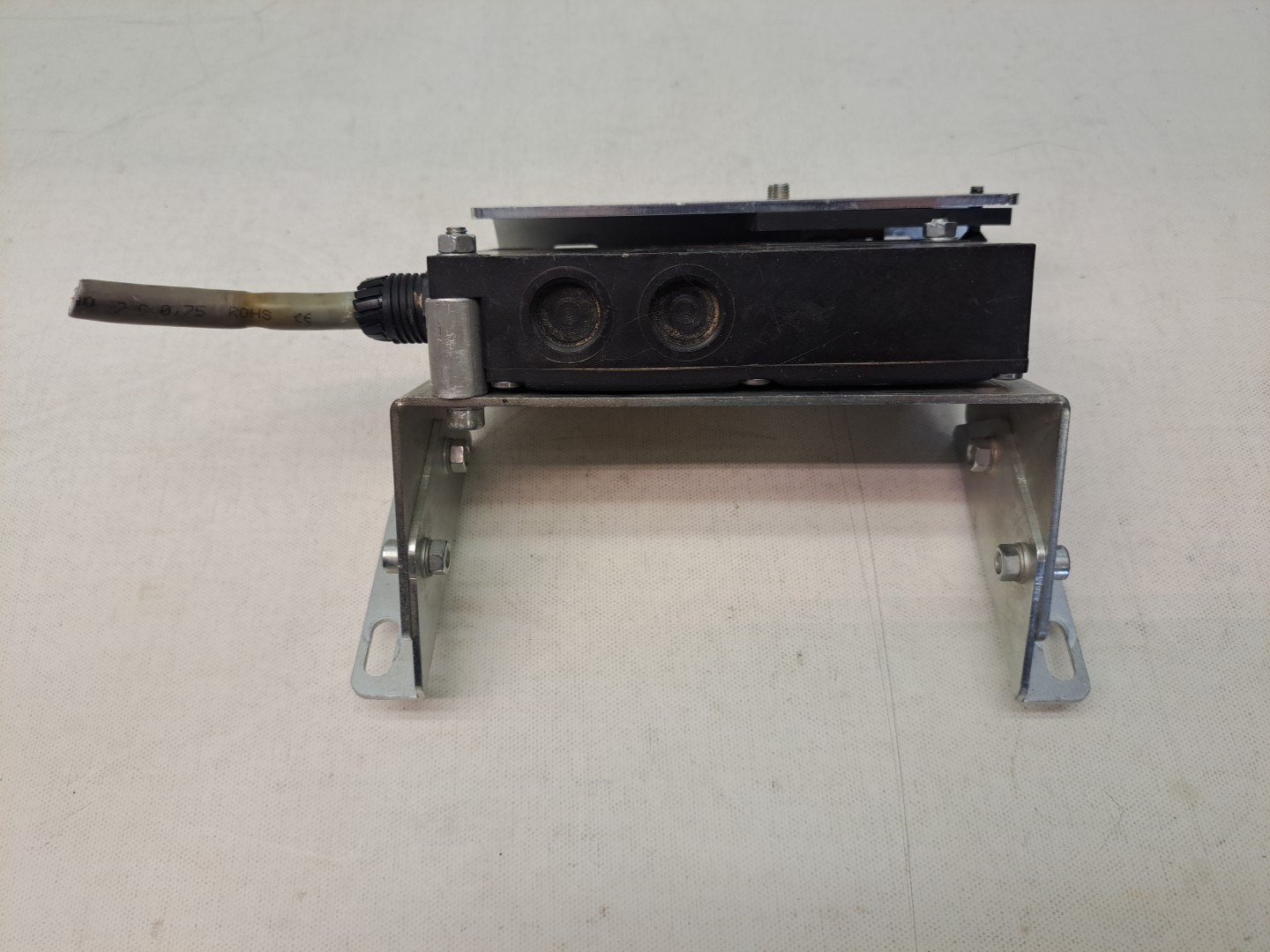 Schmersal AZM 161CC-12/12RK-024 solenoid interlock switch USED