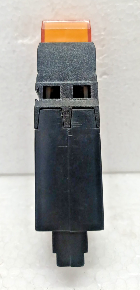 Yoshida Electric TU-L 1 D P. V. 115 V S.V. 505 V 50/60 Hz Output 1 VA