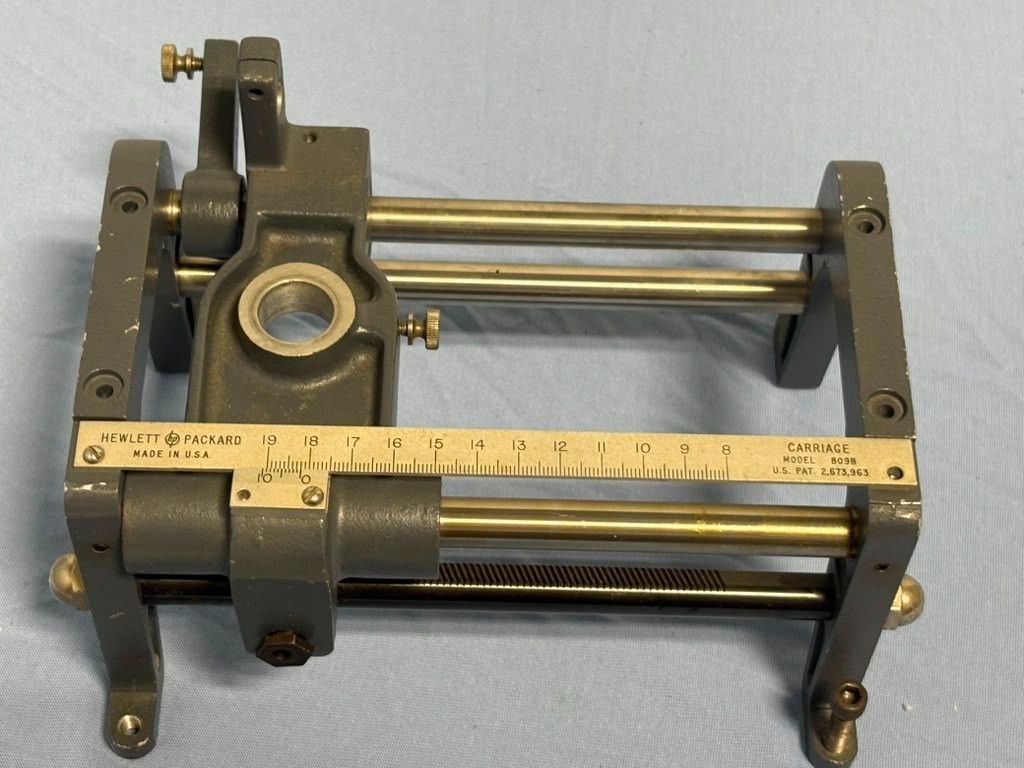 HP Hewlett Packard Slotted Section Part w/ Carriage Probe Model 809B