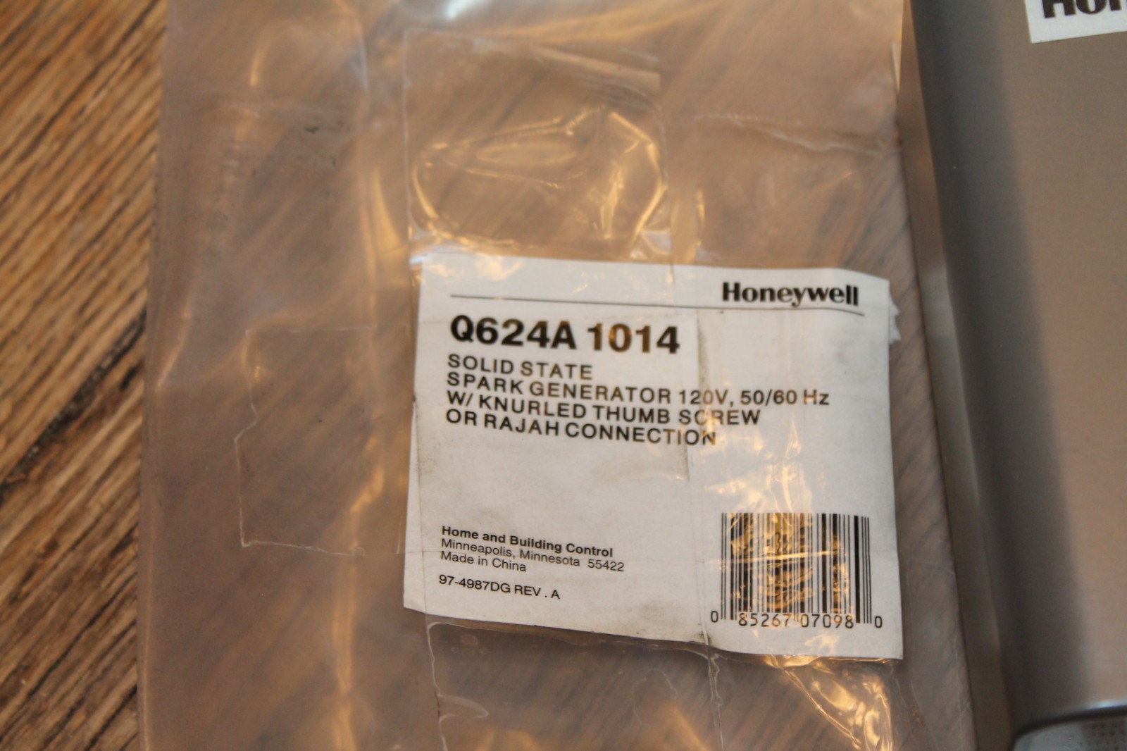 NEW HONEYWELL Q624A 1014 SOLID STATE SPARK GENERATOR 120V 60HZ