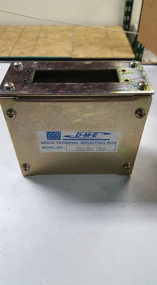 D-M-E PIC512TBG MOLD TERMINAL MOUNTING BOX W14