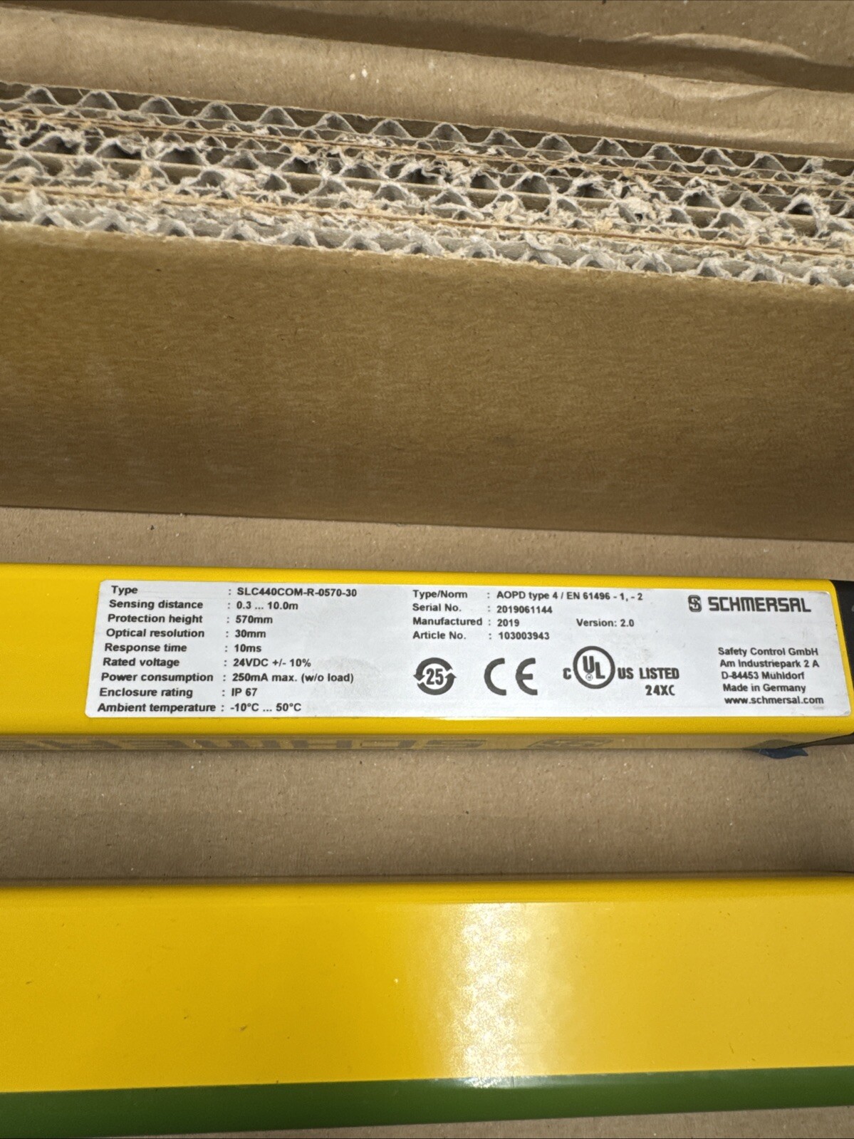Safety light curtain Schmersal SLC440COM-ER-0570-30 new