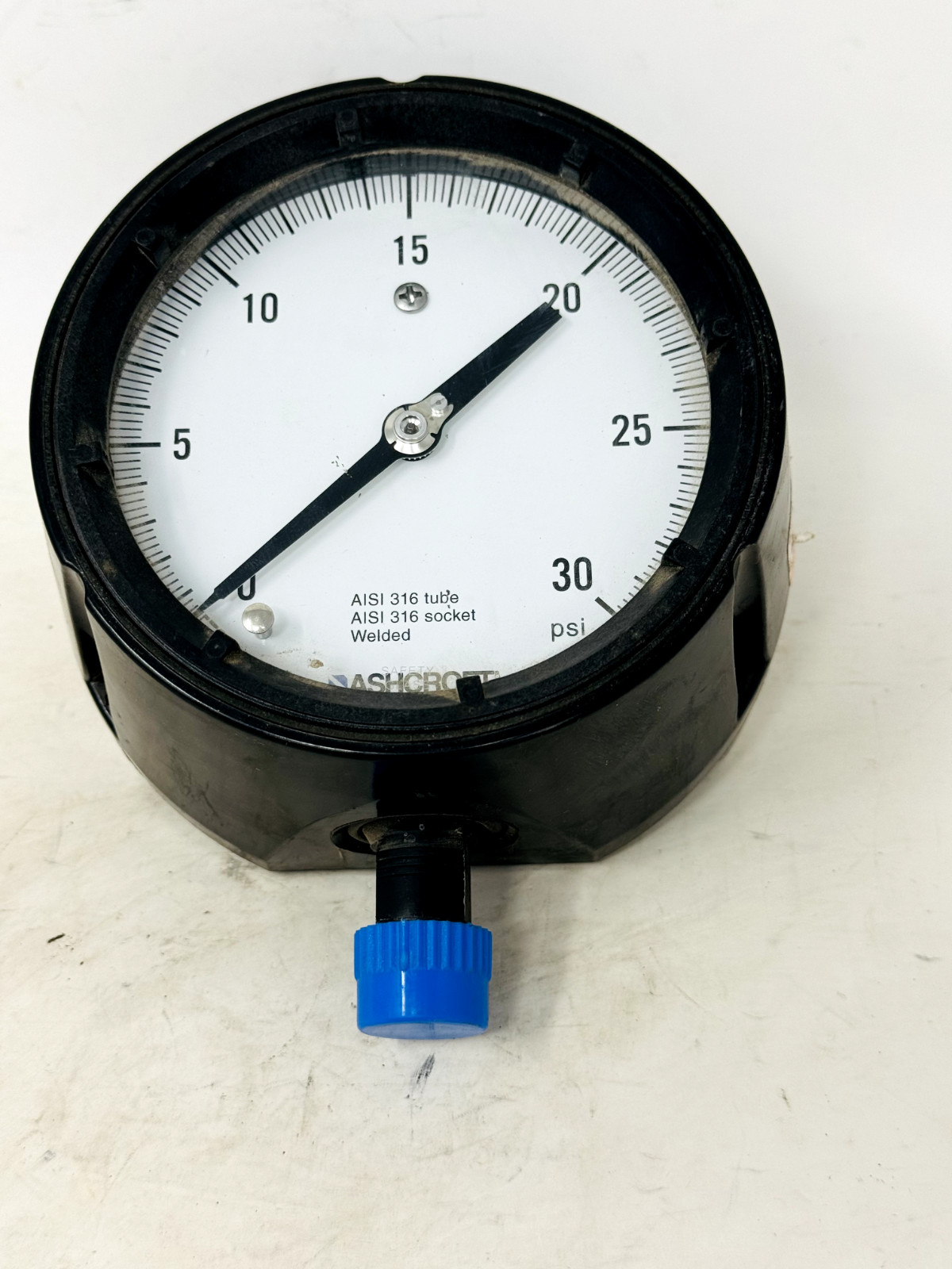 Ashcroft Duragauge 0-30 psi aisi 316 tube and socket Gauge used