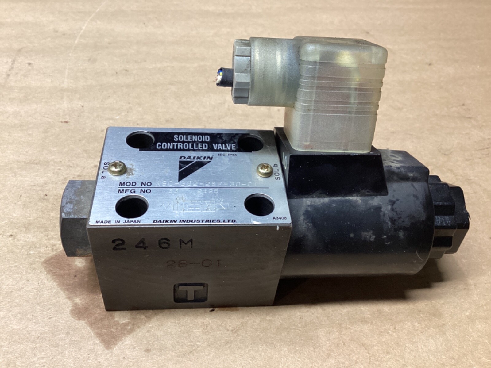 DAIKIN SOLENOID VALVE KS0-G02-2BP-30-C1 33 2425 #120G64PR7