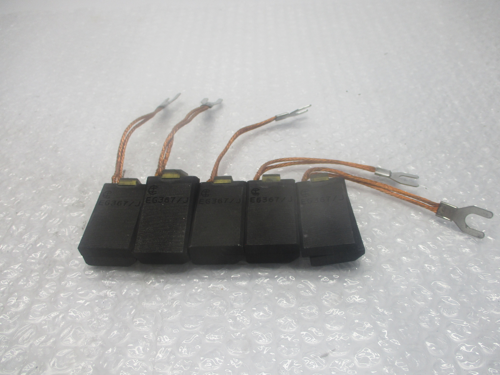 INDUSTRIAL SPARE EG367/J CARBON BRUSH LOT OF 5 NSNP