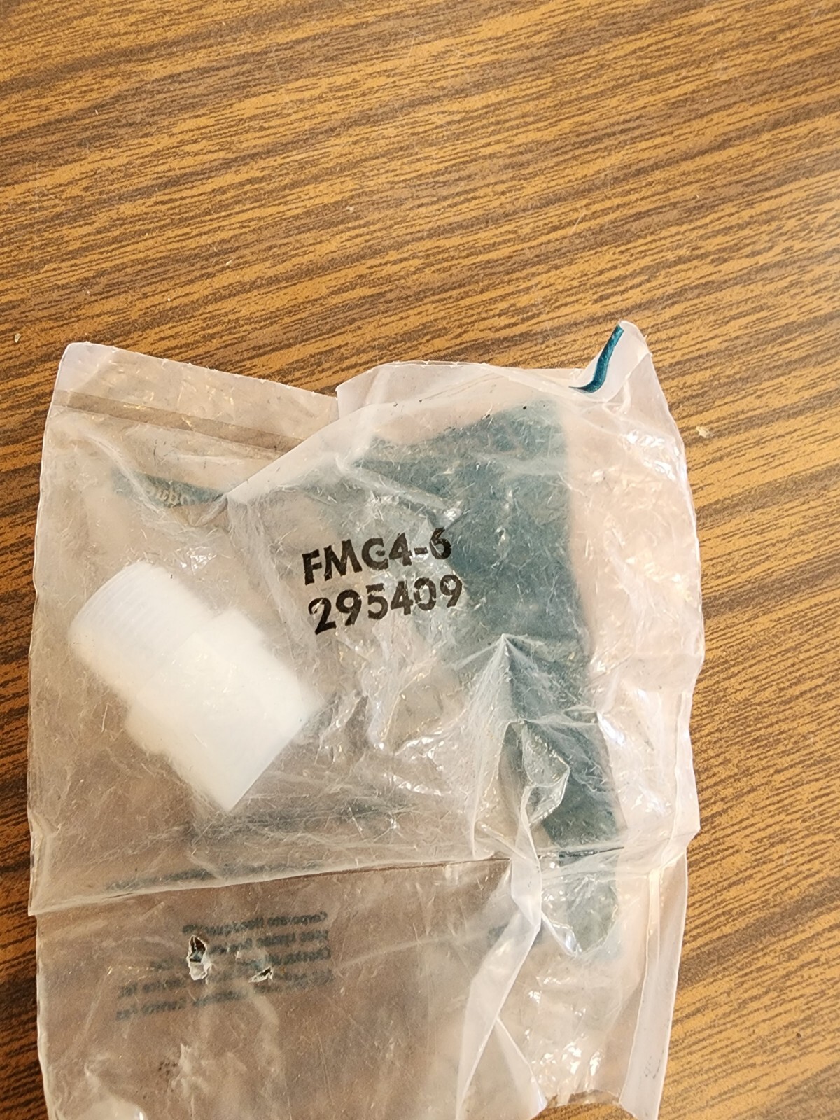 FLUOROWARE FMC4-6 Fitting PFA Reduce. BUS. M/F. 3/8M X 1/4N