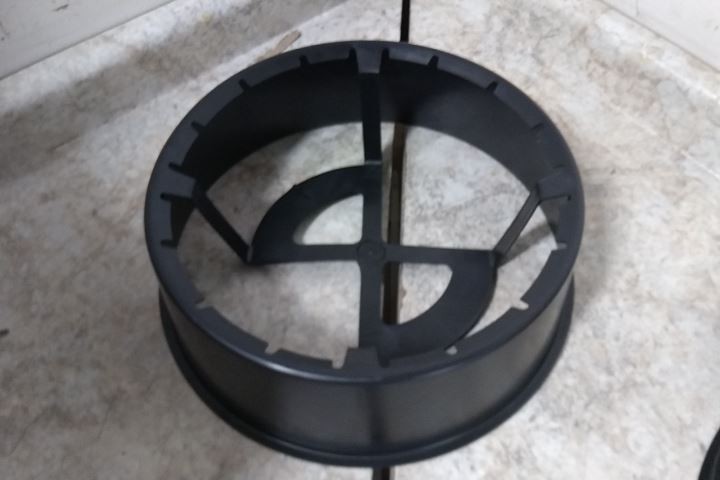 B & K F273169-6 5 Pk Mr. Heater Plastic Tank Stabilizer (BW)