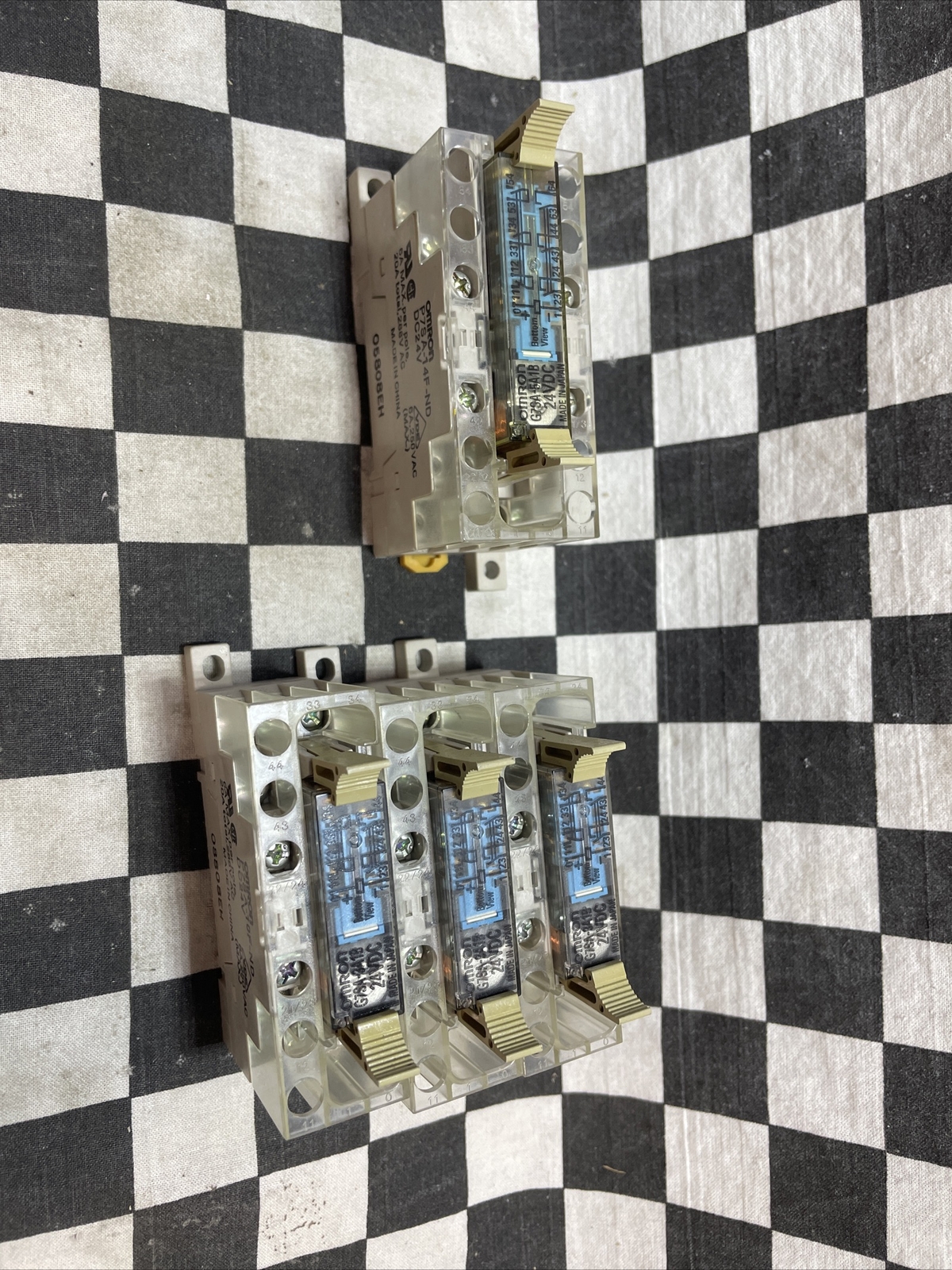 OMRON BASE RELAY 24V, P7SA-14F-ND & G7SA-5A1B, P7SA-10F-ND & G7SA-3A1B LOT OF 4