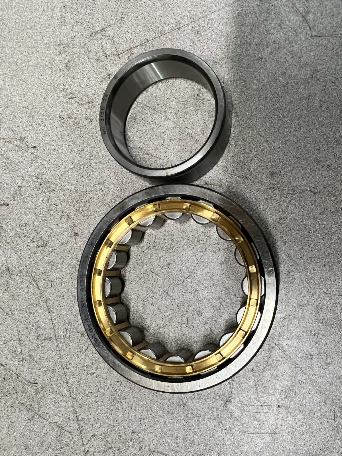 NEW IN BOX GULF/ STEYR NU-212E NU 212E C3 CYLINDRICAL BEARING NU-212-EMC3