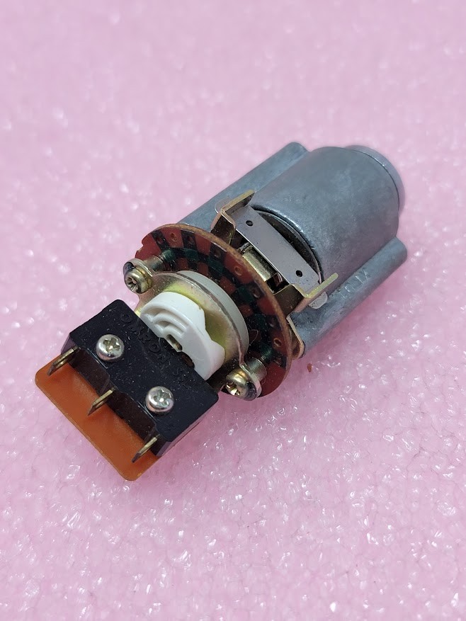 SMK – XK01 KEY SWITCH – Switch, Key, SPDT, 3 Access Levels. New
