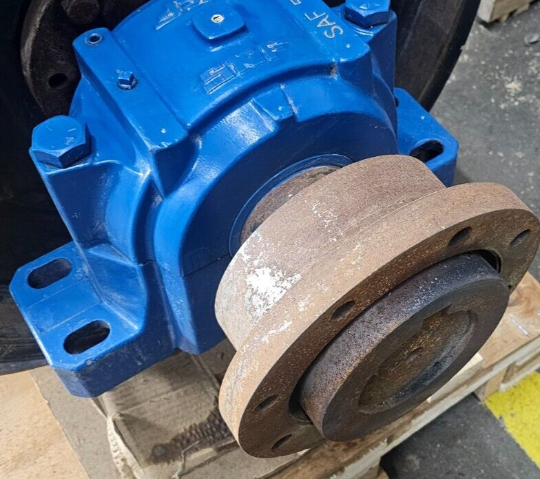 Finzer Roller Rubber Roller FRNC-MONT-RL02 30×31.25×57, Grooved CMD30057X50L4H