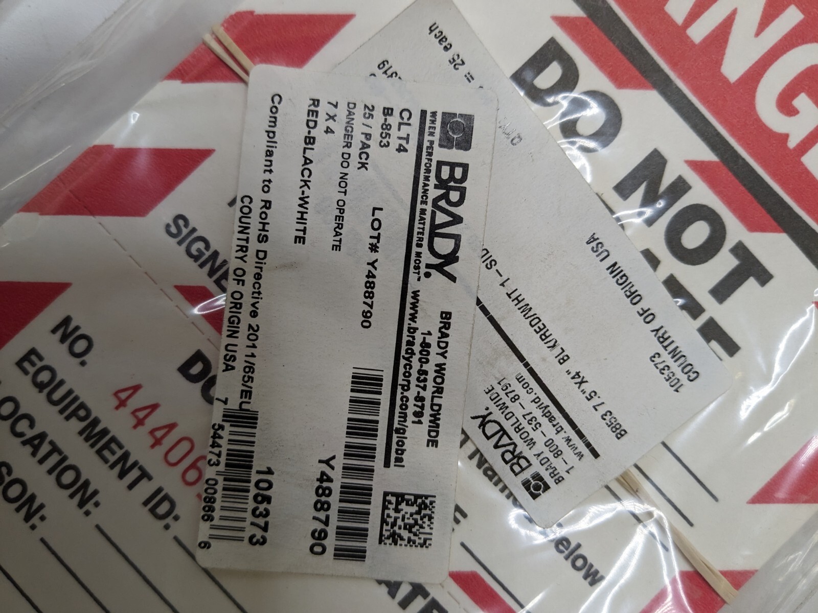 Brady Two-Part Perforated Tag – DO NOT OPERATE 7-1/2″x4″ Qty 125 105373