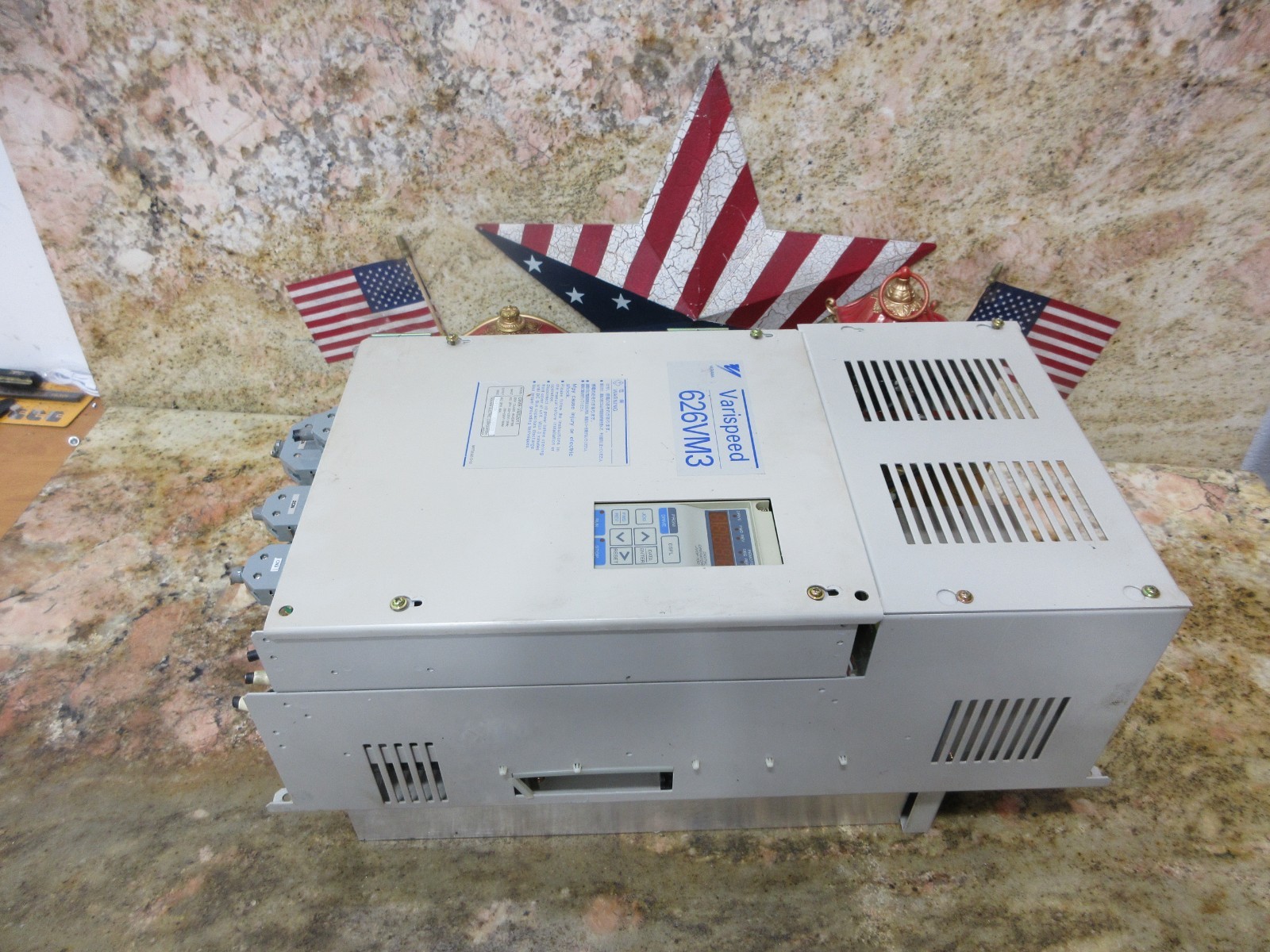 YASKAWA 626VM3 CIMR-VMS2011 AVR000379 YPHT31119-1A YPHT11014-1B YPCT21092-1-4