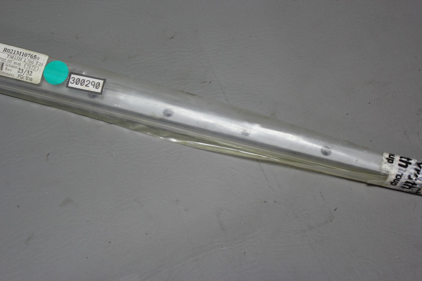 NEW REXROTH 700mm GUIDE RAIL CR TM15H L700 T20 R021M10765