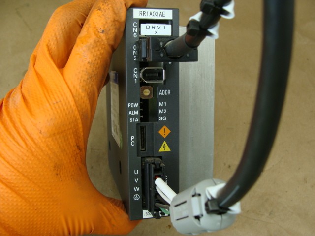 SANYO DENKI SANMOTION SERVO DRIVE RR1A03AEB00 280-325VDC 7.4A