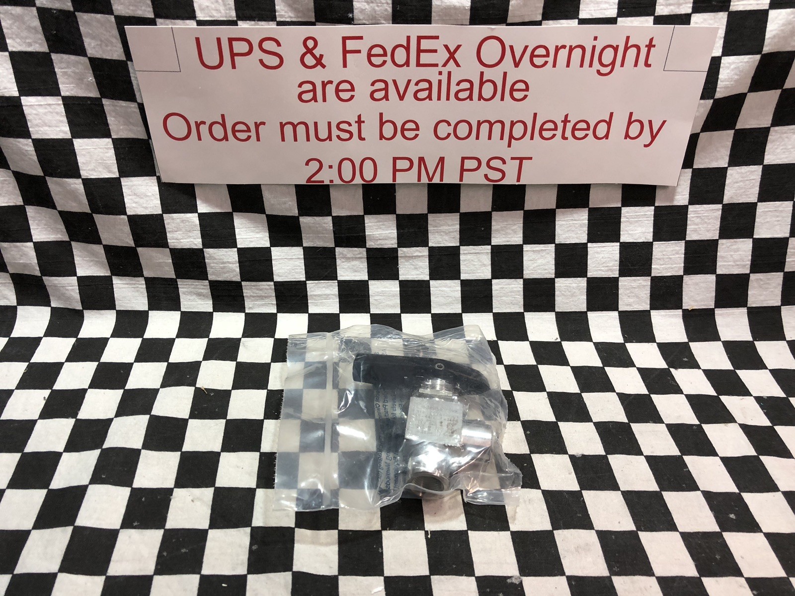 SWAGELOK Angle Pattern Ball Valve 3/8″ FNPT, SS-44F6-A-1466, SHIPSAMEDAY#T13