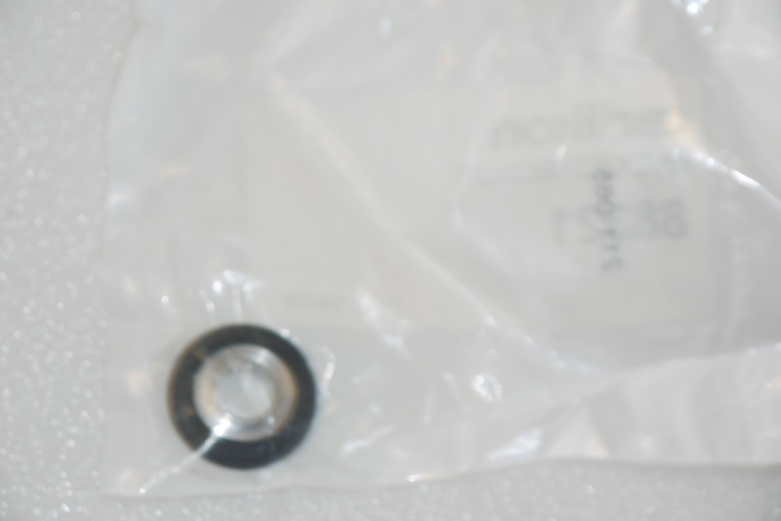 OERLIKON LEYBOLD 88321 VACUUM CENTERING RING DN KF10 NEW