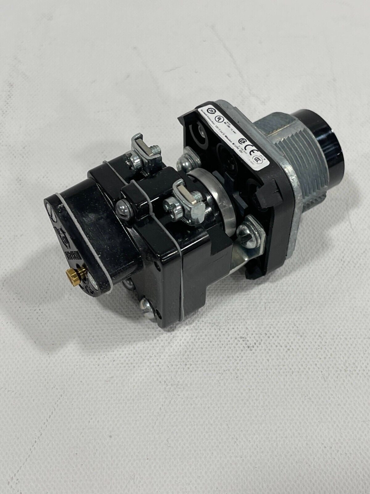 New-Allen Bradley 800T-B2S 30mm Momentary Black Push Button Time Delay Contact