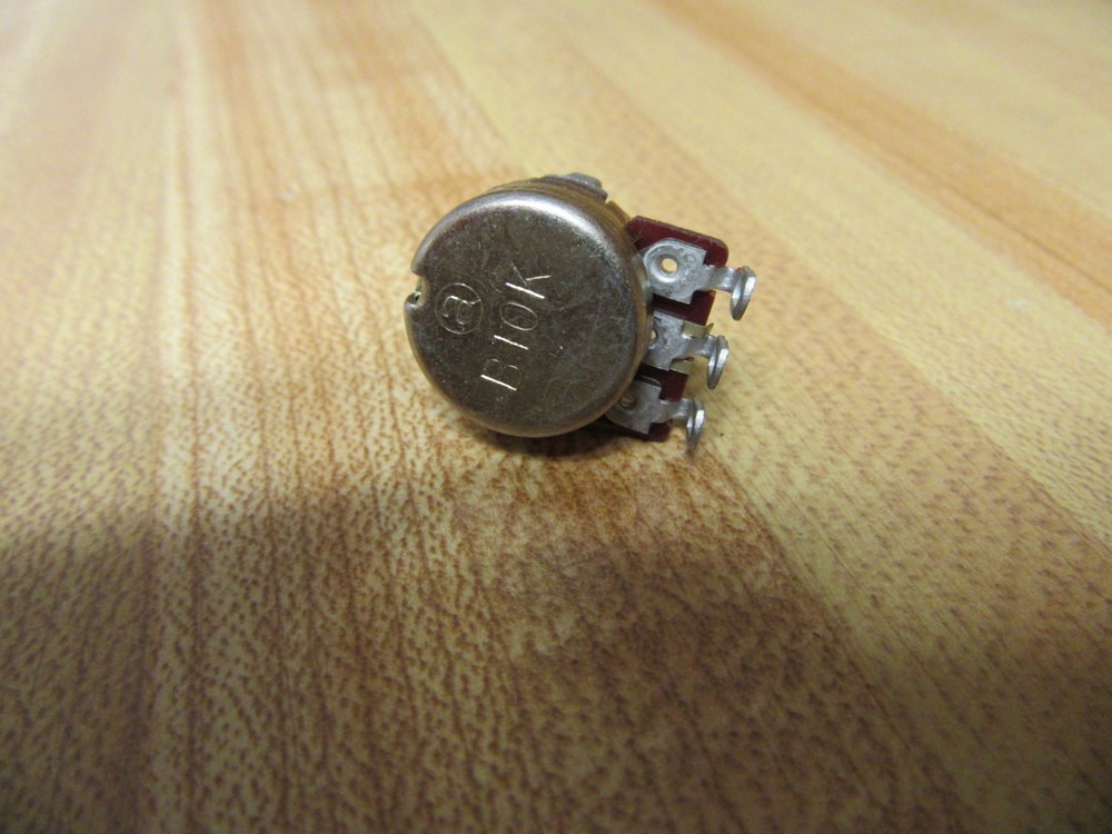 Alpha B10K Potentiometer (Pack of 16)
