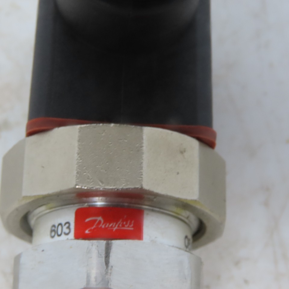 Danfoss 084Z6017 Temperature Sensor MBT 5250 300 mm 50°F To 200°F