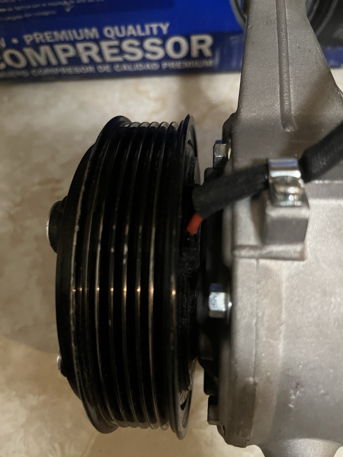 OPEN BOX MURRAY FOUR SEASONS A/C COMPRESSOR 98586 READ DESCRIPTION