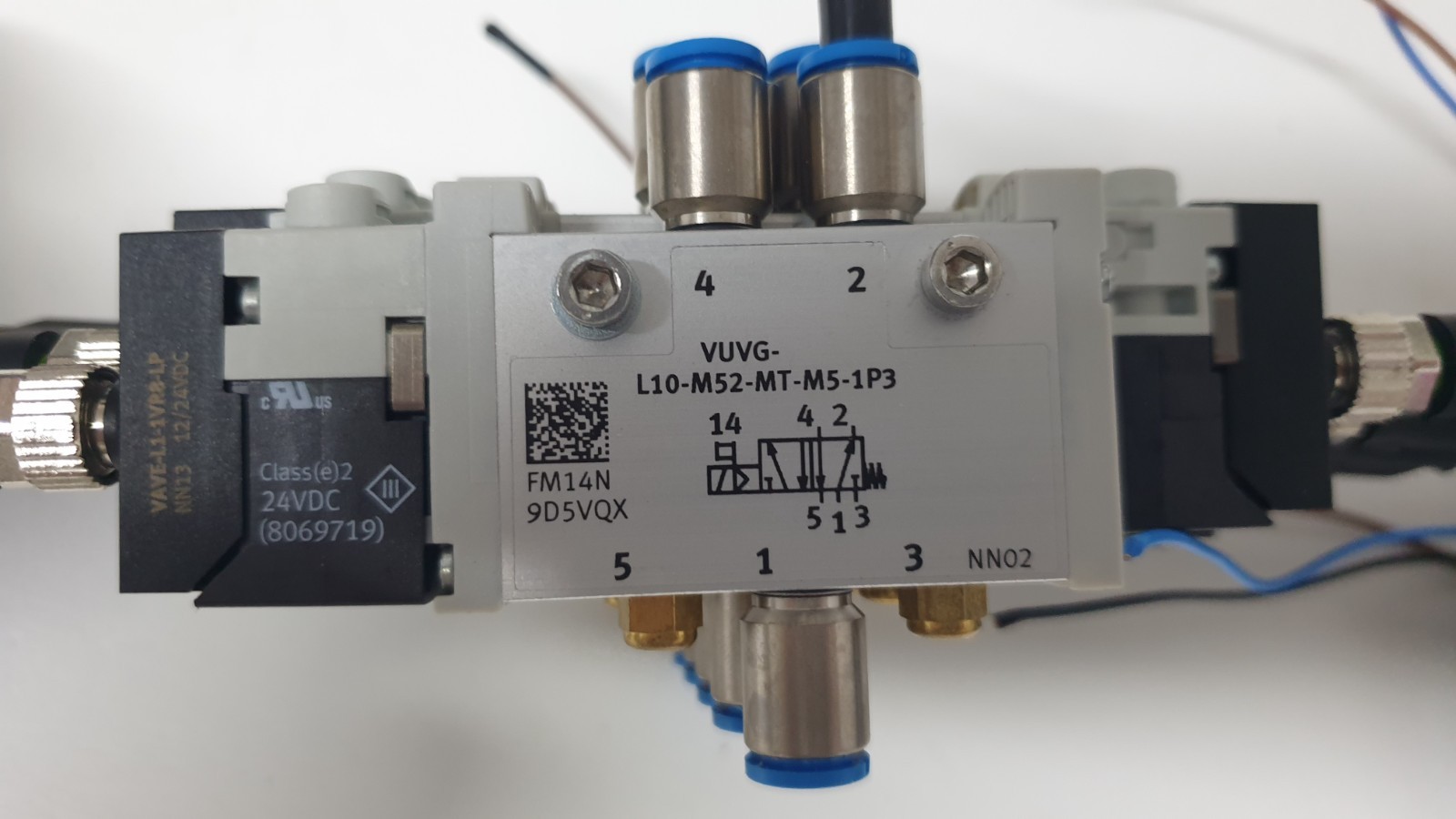 Festo Pneumatic Valve Manifold Assembly with Cables – USED