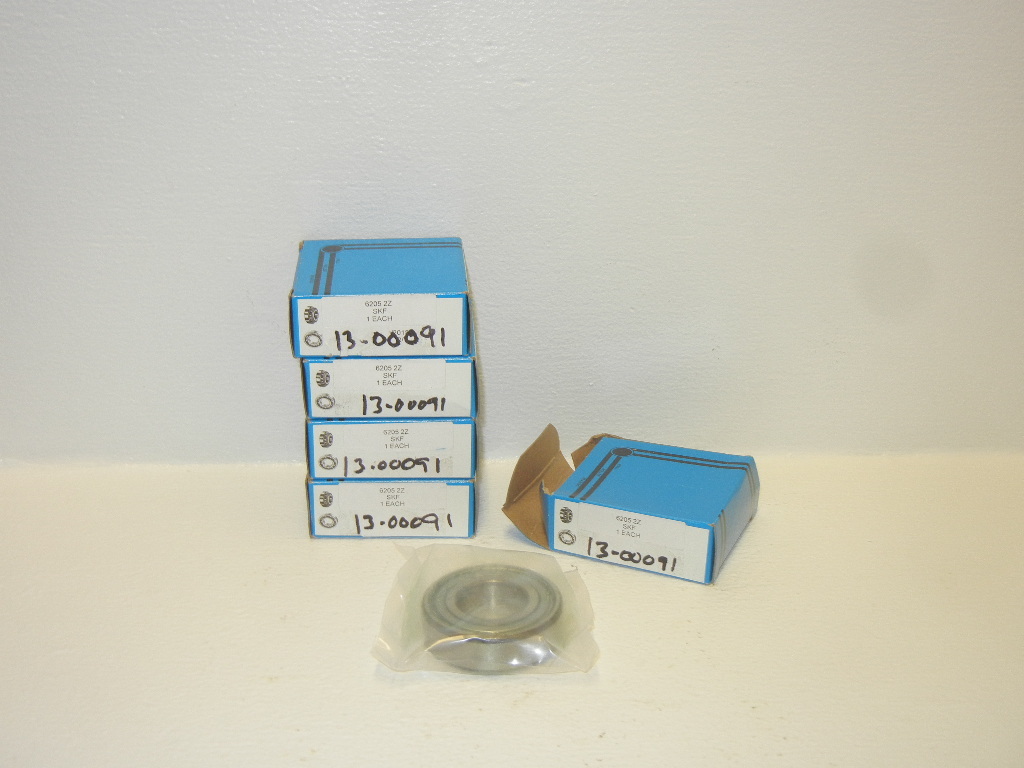 LOT OF 5 SKF 6205-2Z NEW BALL BEARINGS 62052Z