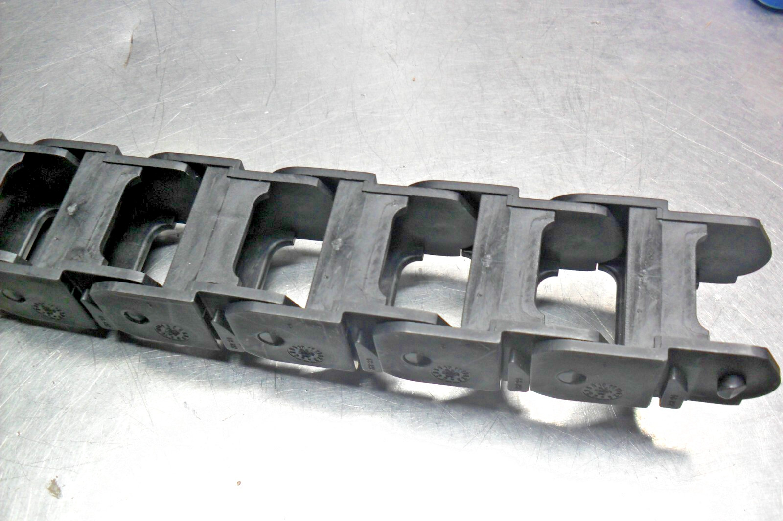 QTY 6 FT. – KabelSchlepp Cabel Track Black -0450.20 – R94x45 New