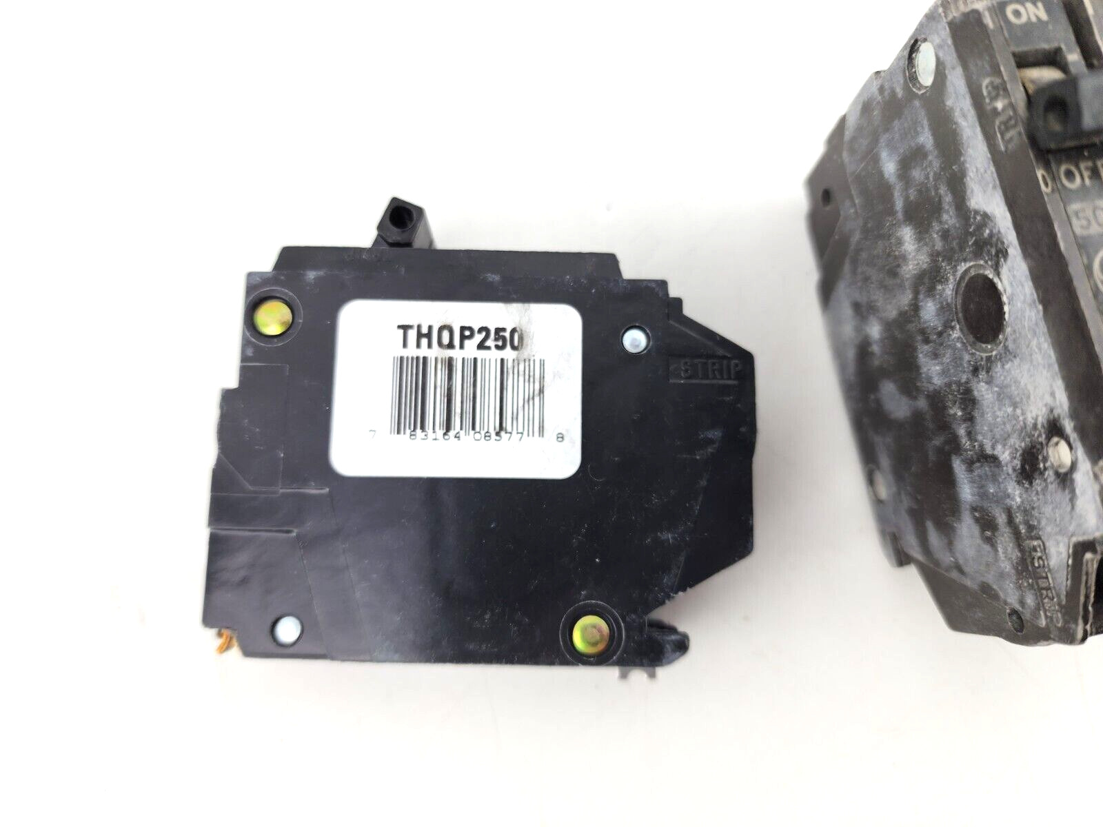 2pcs Used GE THQP250 50A 2 Pole 120/240VAC Circuit Breaker Tandem