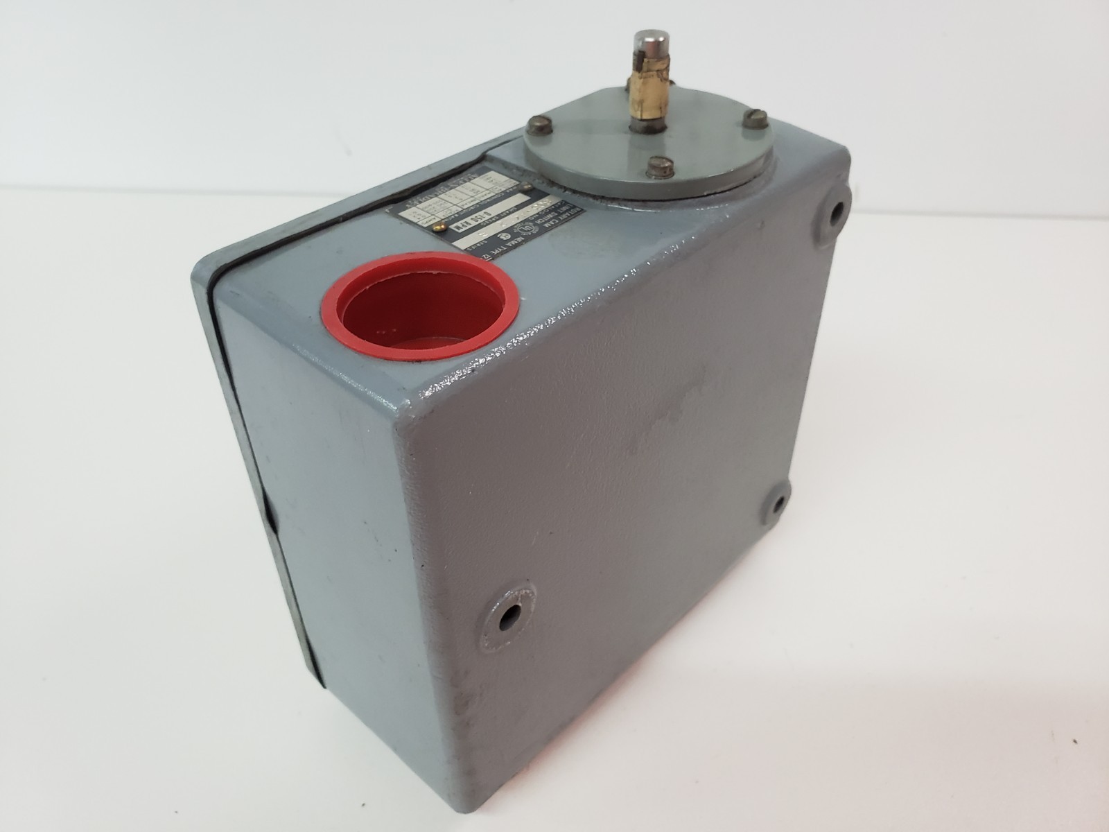 UNUSED – Allen-Bradley 803-F412 Ser. B Rotary Cam Limit Switch 0-150RPM NEMA 12