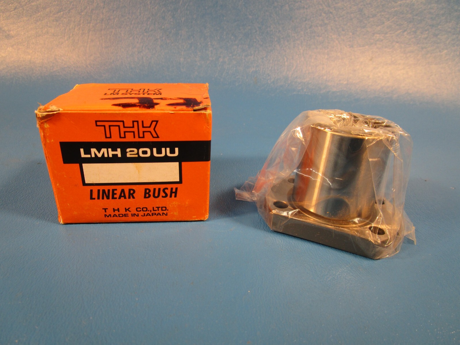 THK LMH20UU Linear Bushing Ball Bearing Flange 20MM Shaft Diameter