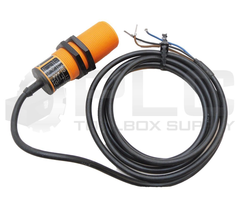 NEW IFM EFECTOR II-3010-BPKG INDUCTIVE SENSOR 10-36VDC II5369