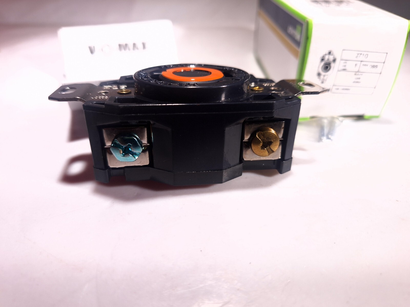 LEVITON 2710 LOCKING RECEPTACLE 125/250V 30A 3P 4W 3PH NEMA L14-30R
