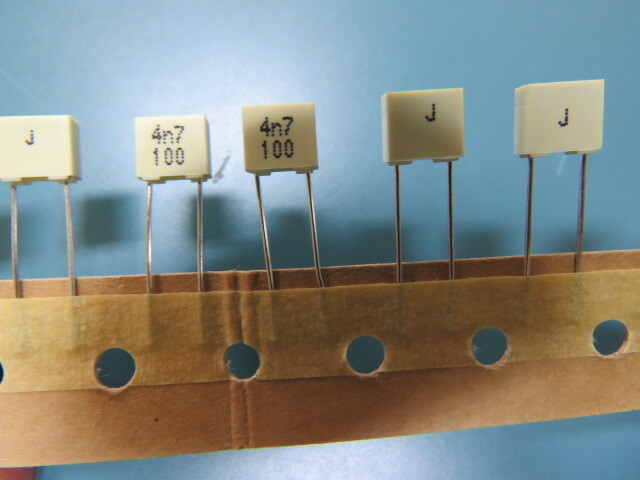 ARCOTRONICS R82EC1470DQ50J Qty of 200 per Lot 4700 pF Film Capacitor 63V 100V P