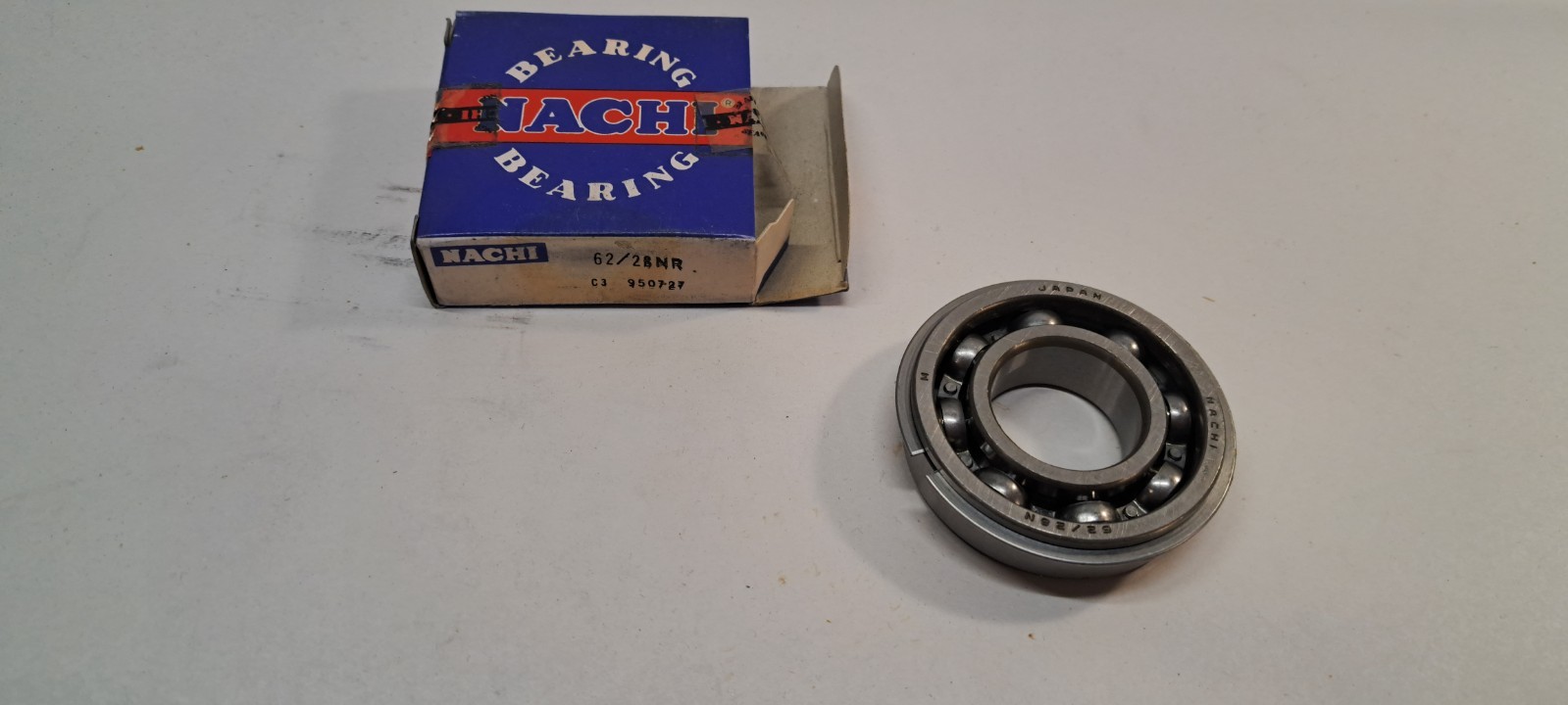 NEW IN BOX NACHI 62/28NR ROLLER BEARING 62/28N C3 JAPAN
